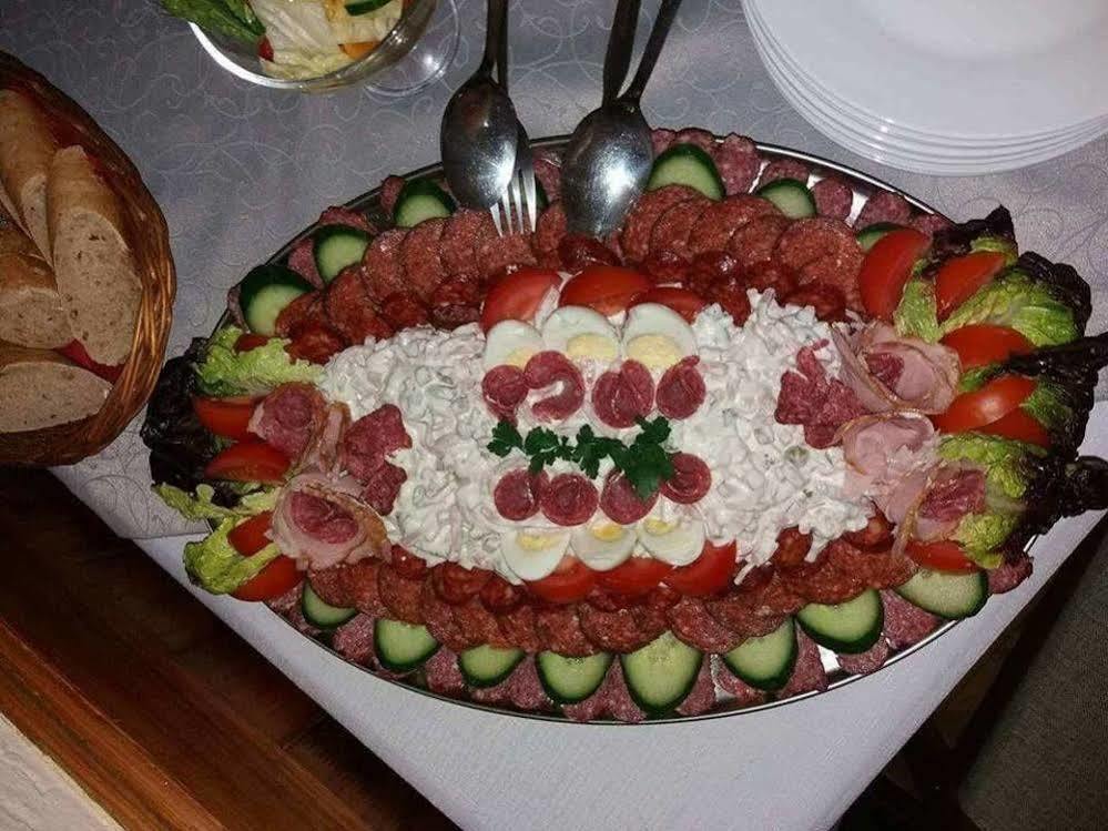 Hanacky Dvur Olomouc Luaran gambar