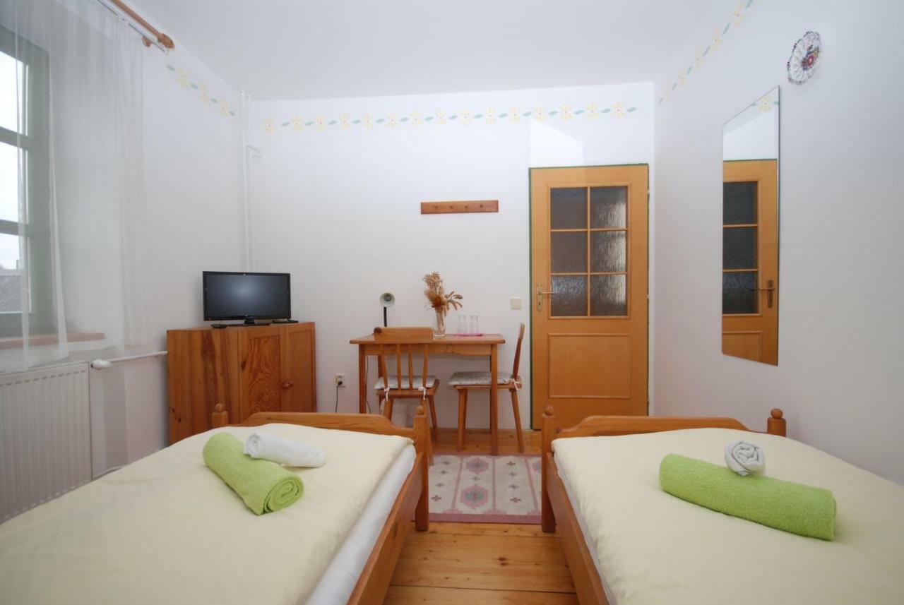 Hanacky Dvur Olomouc Luaran gambar