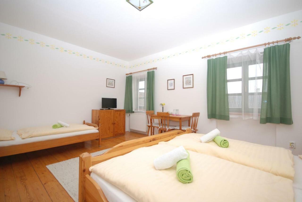 Hanacky Dvur Olomouc Luaran gambar